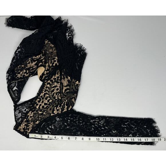 Shinestar Women's Lace V-Neck Top Size Small Pre-Owned in good condition - Picture 8 of 12